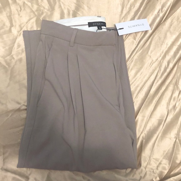 Pleated Straight Pants - Picture 4 of 5